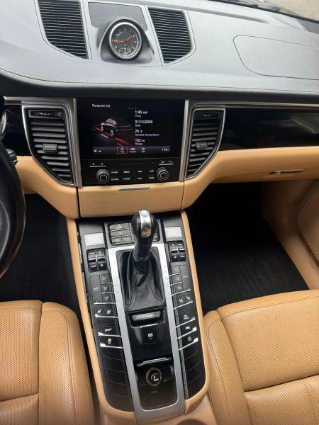 2018 Porsche Macan Base