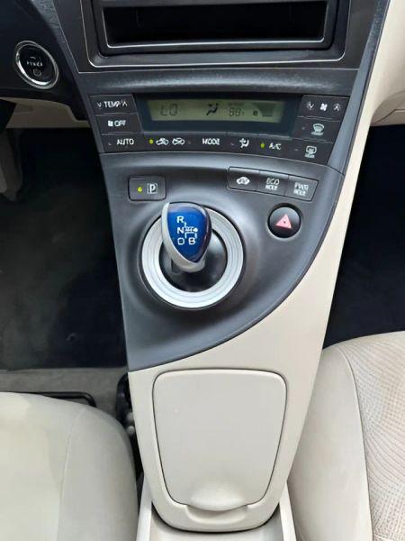 2010 Toyota Prius II