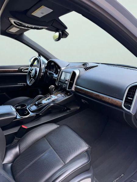 2016 Porsche Cayenne S