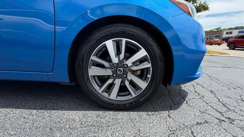 2020 Nissan Versa SV Xtronic CVT
