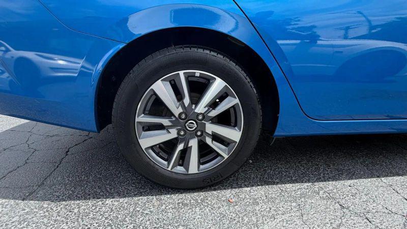 2020 Nissan Versa SV Xtronic CVT
