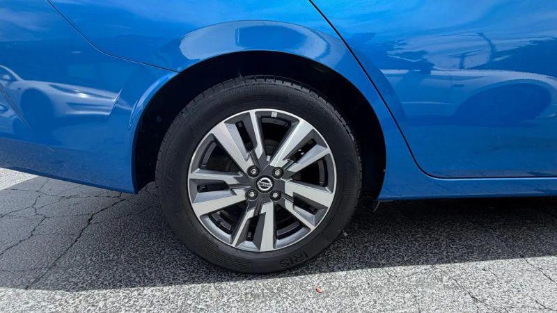 2020 Nissan Versa SV Xtronic CVT