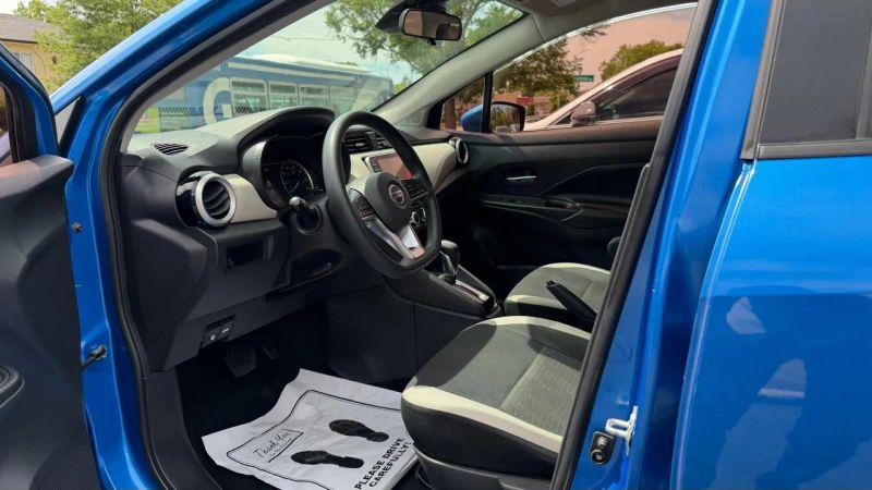 2020 Nissan Versa SV Xtronic CVT