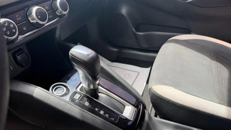 2020 Nissan Versa SV Xtronic CVT