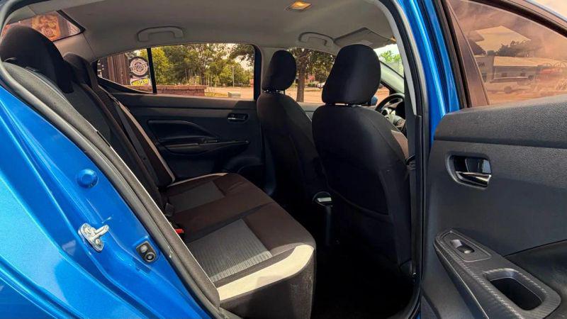 2020 Nissan Versa SV Xtronic CVT