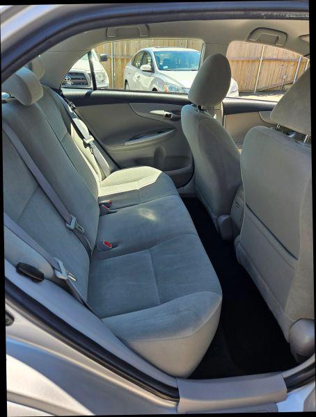 2011 Toyota Corolla LE