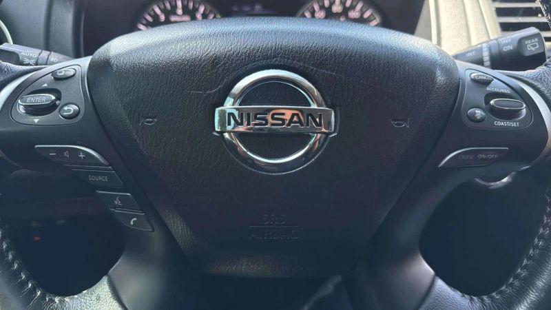 2019 Nissan Pathfinder SL