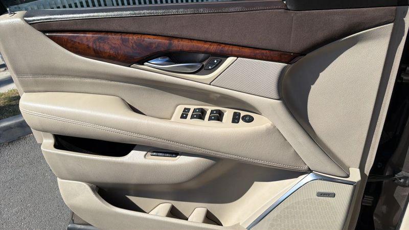 2015 Cadillac Escalade ESV Luxury