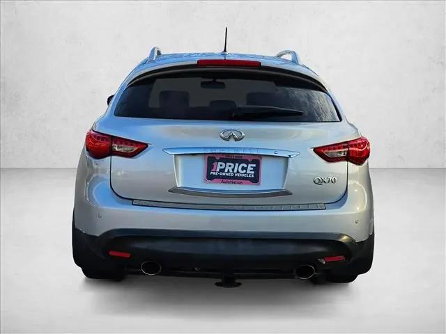 2016 INFINITI QX70 Standard