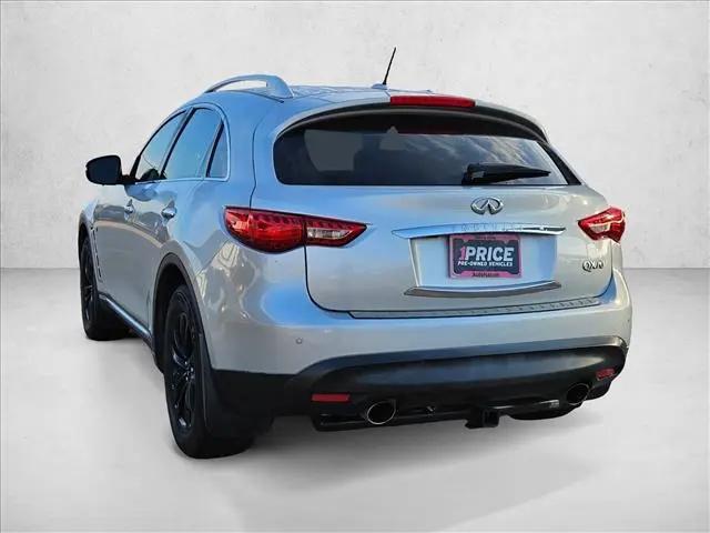 2016 INFINITI QX70 Standard