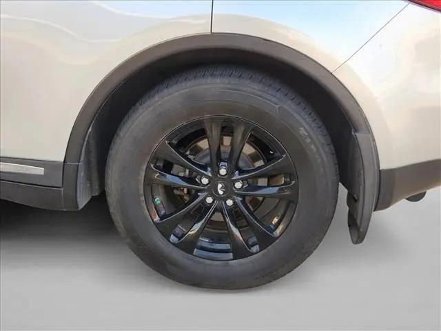 2016 INFINITI QX70 Standard