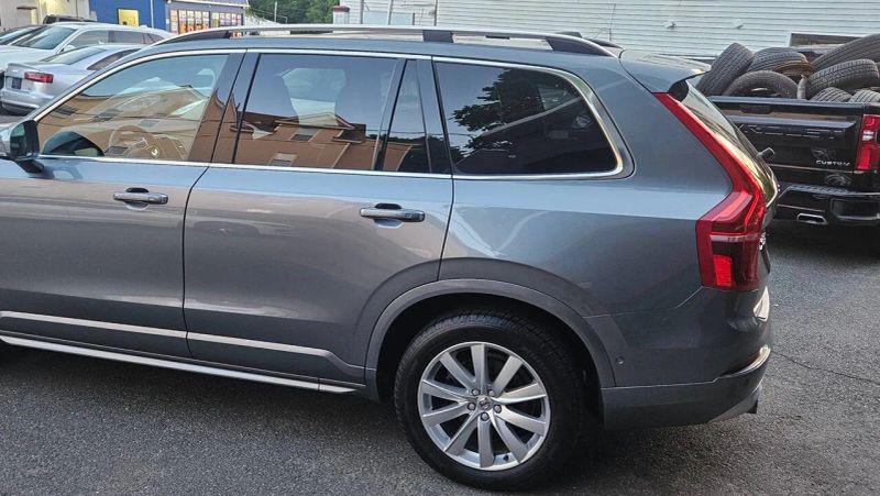 2018 Volvo XC90 T5 Momentum
