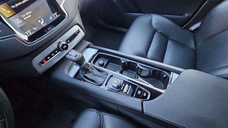 2018 Volvo XC90 T5 Momentum