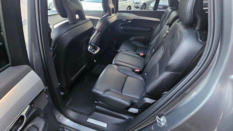 2018 Volvo XC90 T5 Momentum