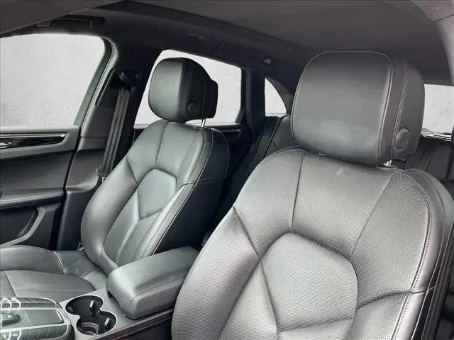 2018 Porsche Macan Macan