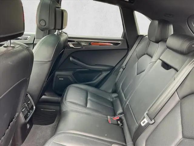 2018 Porsche Macan Macan