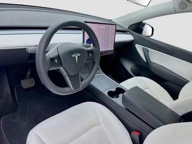 2021 Tesla Model Y Standard Range Rear-Wheel Drive