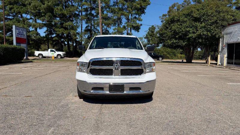 2019 Ram 1500 Classic SLT Crew Cab 4x2 6'4" Box