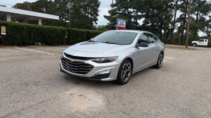 2022 Chevrolet Malibu FWD LT