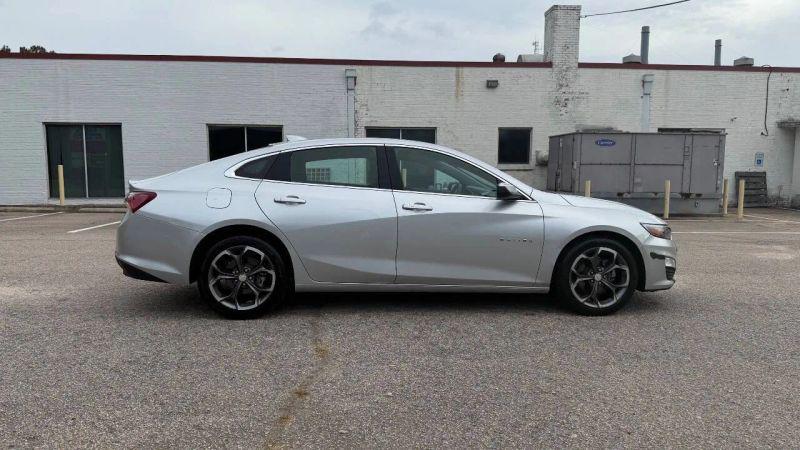 2022 Chevrolet Malibu FWD LT
