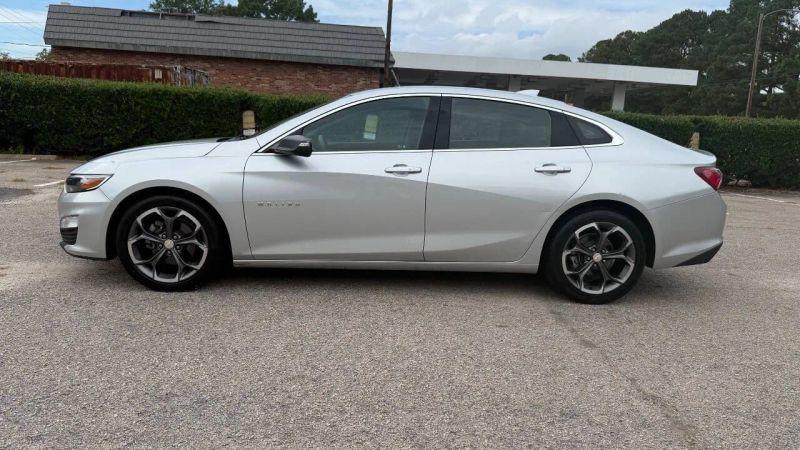2022 Chevrolet Malibu FWD LT