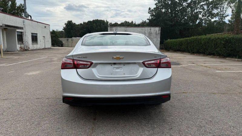 2022 Chevrolet Malibu FWD LT