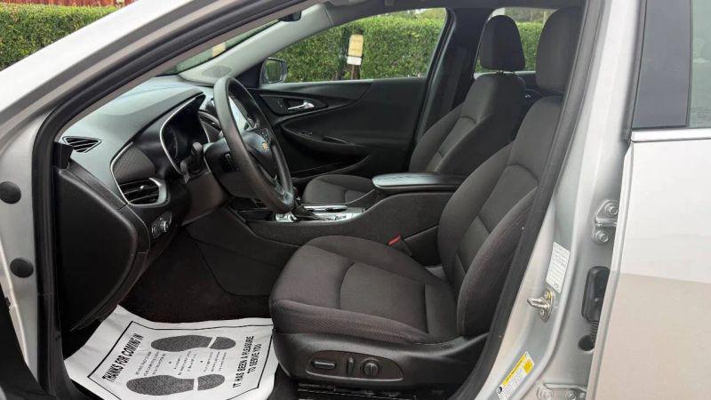 2022 Chevrolet Malibu FWD LT