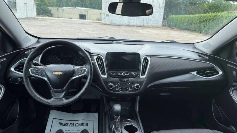 2022 Chevrolet Malibu FWD LT