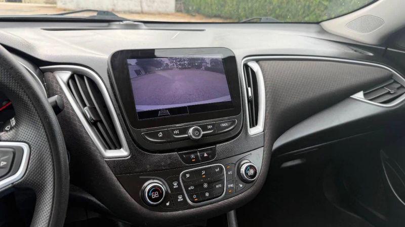 2022 Chevrolet Malibu FWD LT