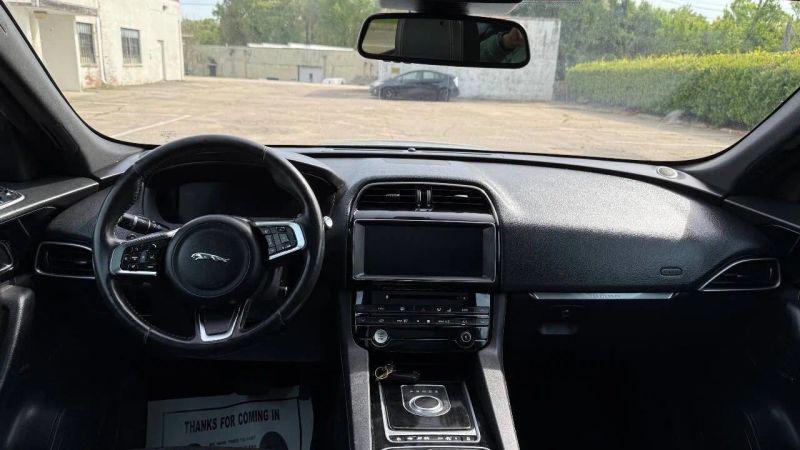 2018 Jaguar F-PACE 35t Prestige