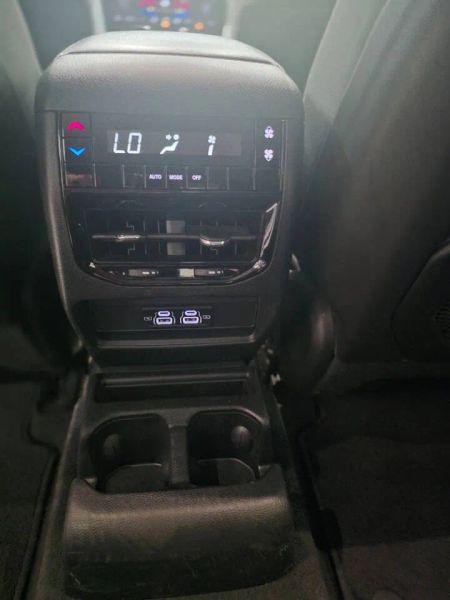 2023 Jeep Grand Cherokee L Laredo 4x4