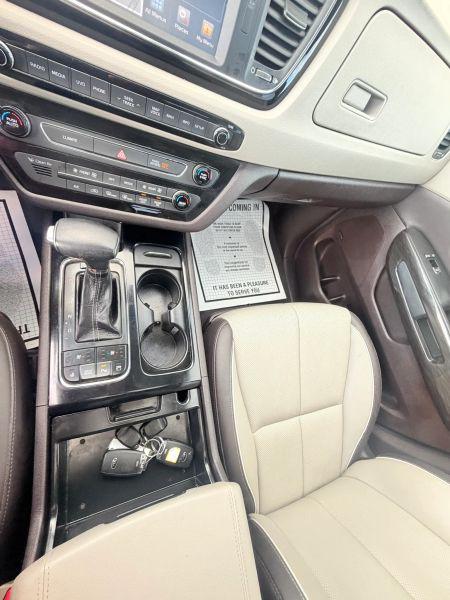 2017 Kia Sedona SX Luxury