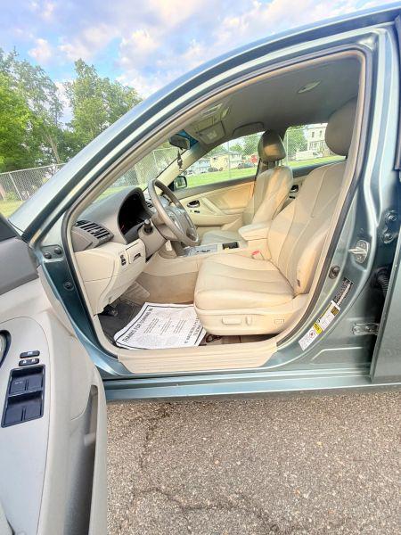 2009 Toyota Camry LE