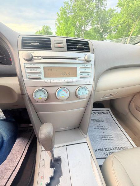 2009 Toyota Camry LE