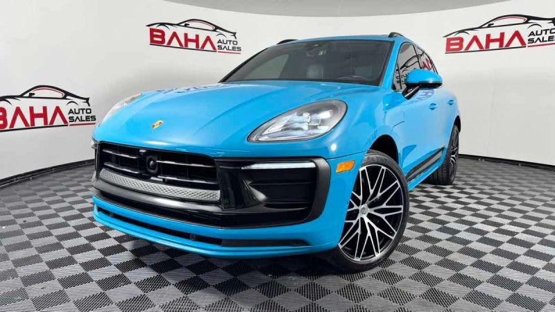 2023 Porsche Macan Base