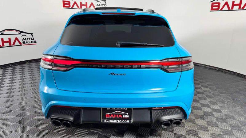 2023 Porsche Macan Base