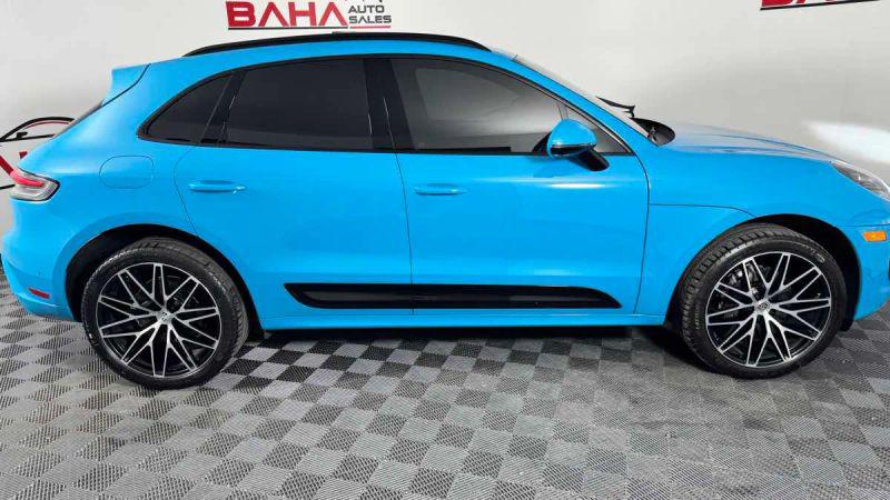 2023 Porsche Macan Base