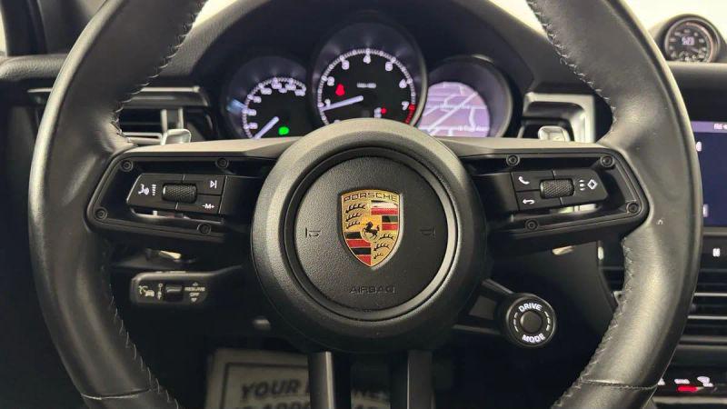 2023 Porsche Macan Base