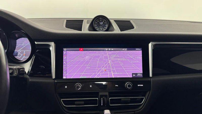 2023 Porsche Macan Base