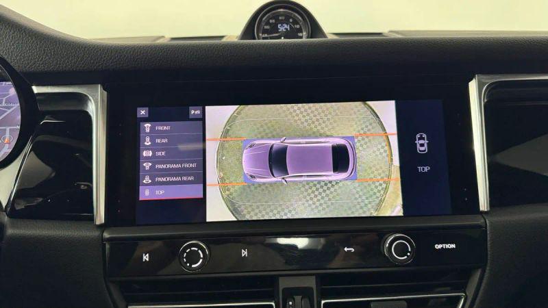 2023 Porsche Macan Base