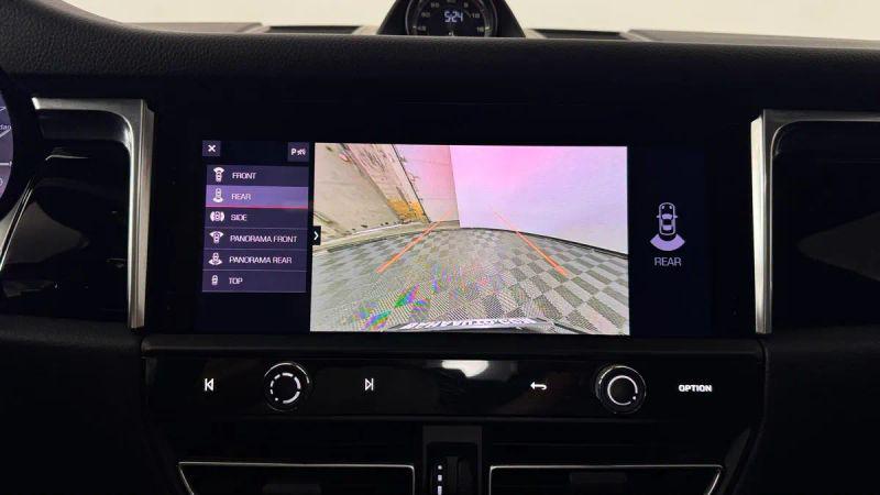 2023 Porsche Macan Base