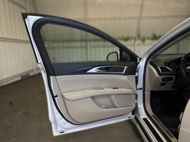 2017 Lincoln MKZ Select