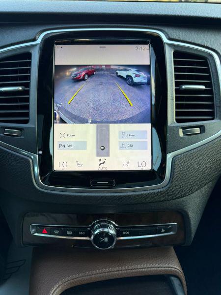 2019 Volvo XC90 T6 Momentum