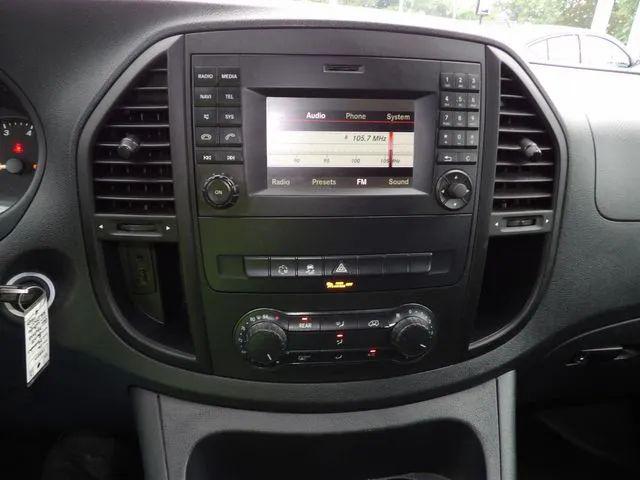 2016 Mercedes-Benz Metris Base