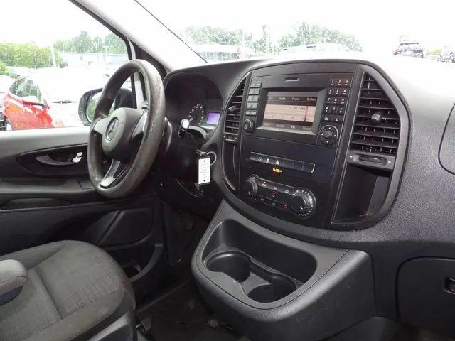 2016 Mercedes-Benz Metris Base