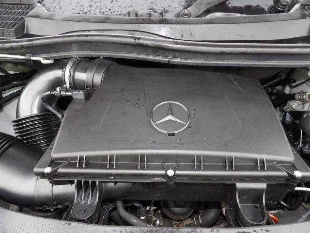 2016 Mercedes-Benz Metris Base