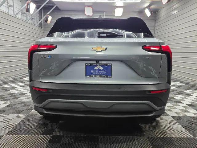 2024 Chevrolet V Blazer eAWD 2LT