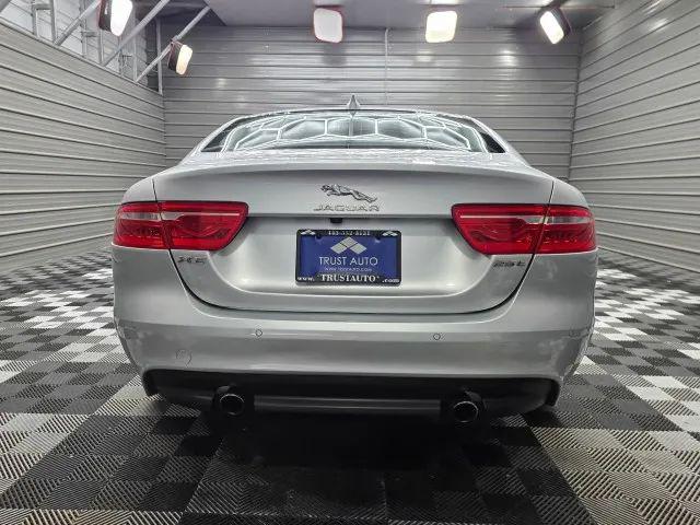 2017 Jaguar XE 25t Prestige