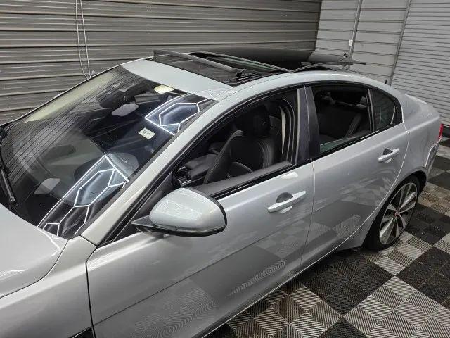 2017 Jaguar XE 25t Prestige
