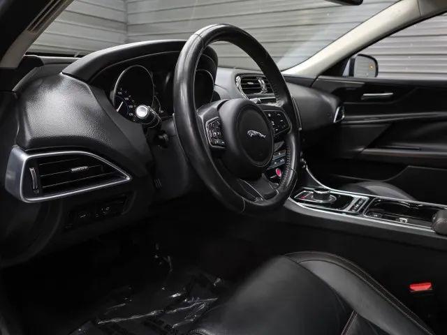 2017 Jaguar XE 25t Prestige